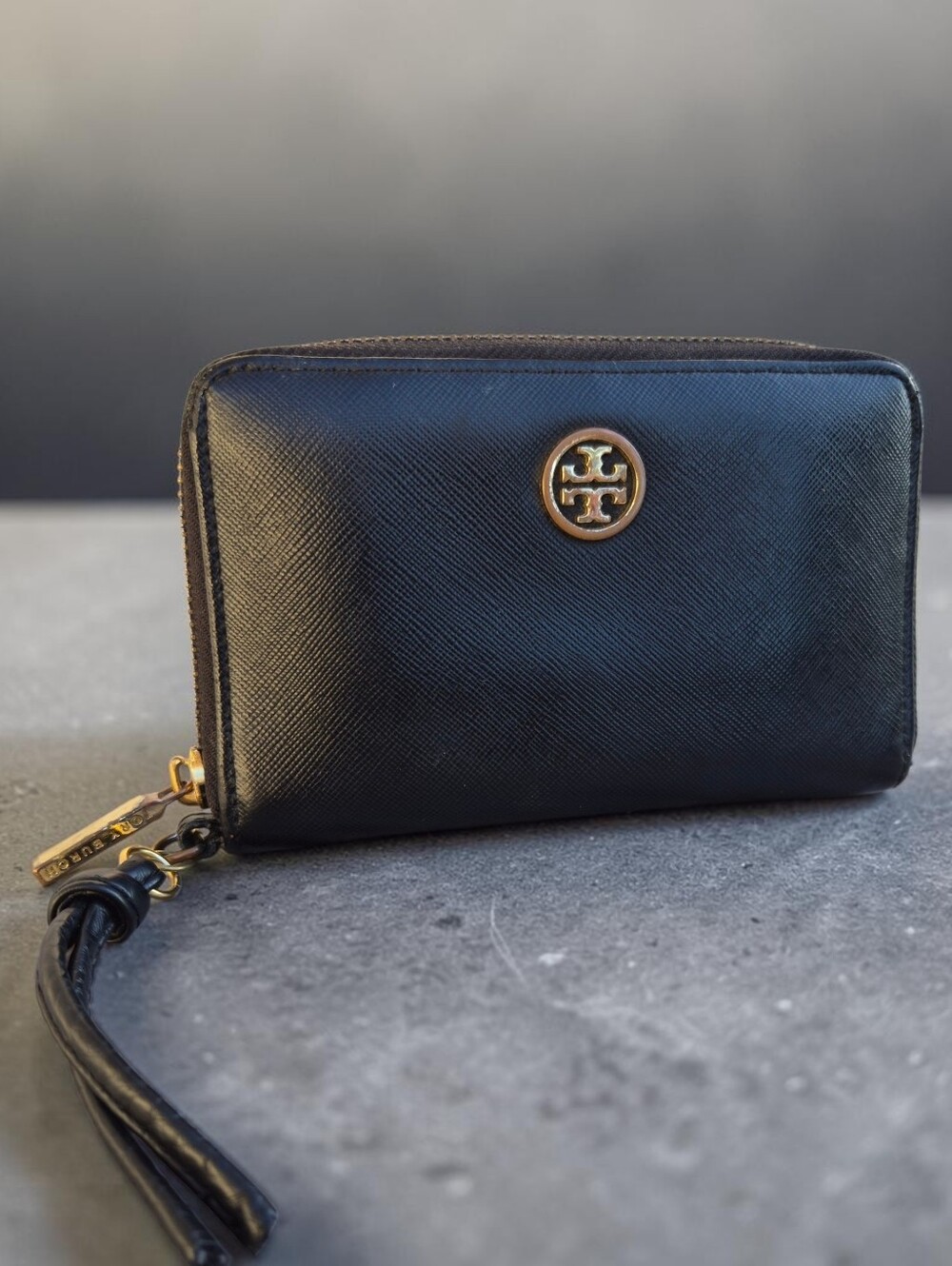 Tory Burch Black Saffiano Zip Wallet